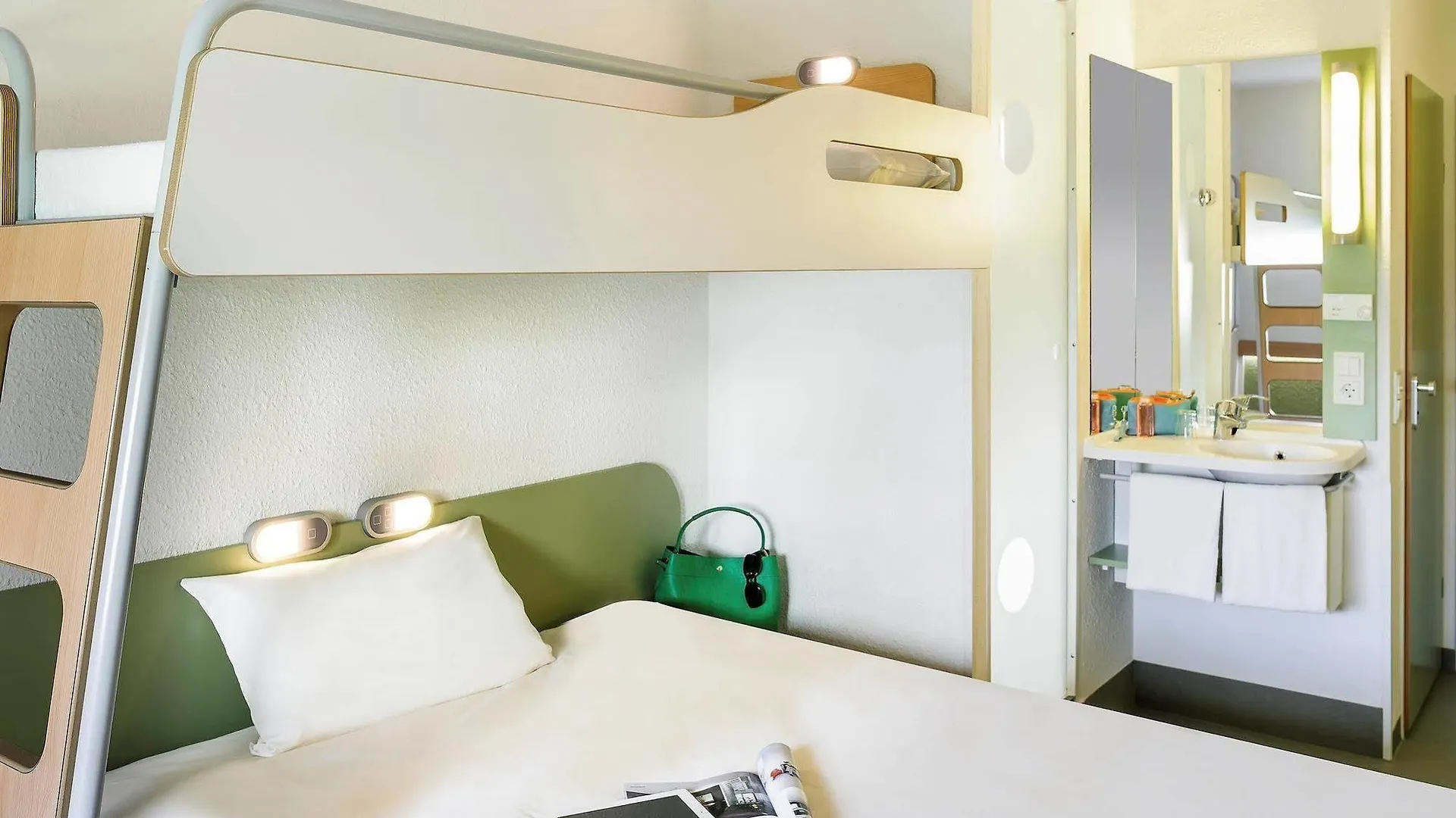 *** Hotel Ibis Brignoles Provence Verte France